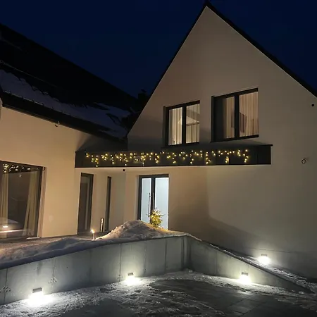 Jamy House *